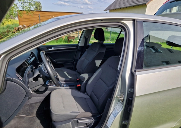Volkswagen Golf cena 72000 przebieg: 32000, rok produkcji 2017 z Ciechanowiec małe 742